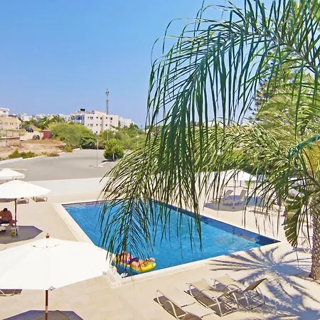 Lucile - Coralli Beachfront Apartment Paralimni Exterior photo